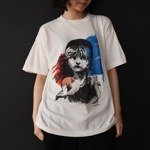 loose silhouette " Les Misérables " print design white Tee