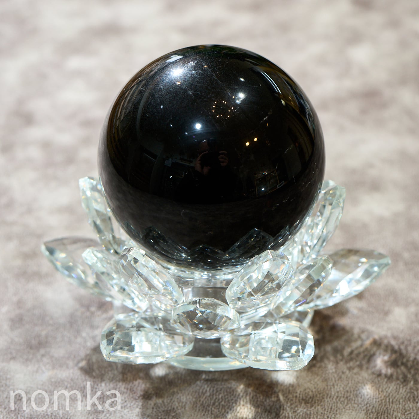 漆黒の結界、聖域を護る守護石】天然モリオン(黒水晶) 66.5mmスフィア