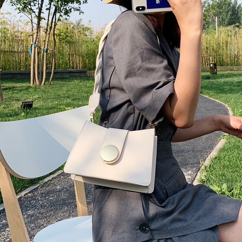 夏の小さなバッグレディースバッグ2020ニューウェーブワイルドワンショルダー脇の下バッグインネット赤ファッションレディースクロスボディバッグ Tiancai_Wing_Bag7180088