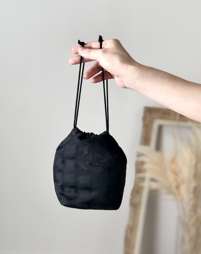 CHANEL シャネル ニュートラベルライン ハンドバッグ ブラック ナイロン 巾着 ミニバッグ vintage ヴィンテージ オールド x7242n