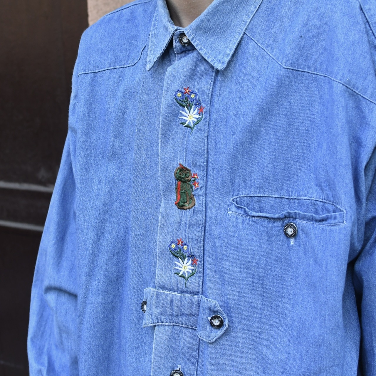 embroidery design denim tyrolean shirt
