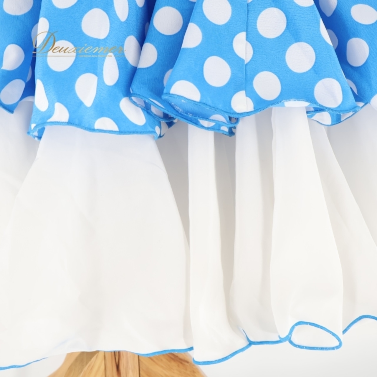 フラメンコ 衣装 ファルダ スカート シージョ 水玉 フリル ボランテ ドット 水色 白 かわいい ダンス パーティ 発表会 舞台 ステージ ホワイト系 ブルー系 子供用 おしゃれ コスチューム フレア かわいらしい フォーマル ステージ衣装 パフォーマンス
