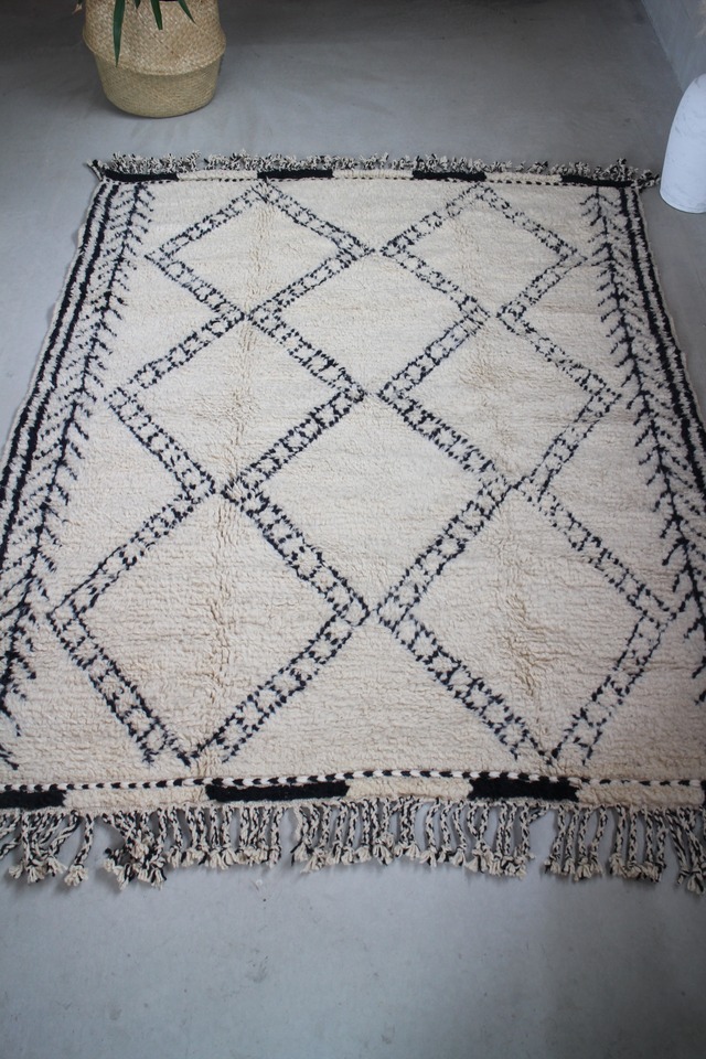 Moroccan rug BeniOurain　200×165cm　No295