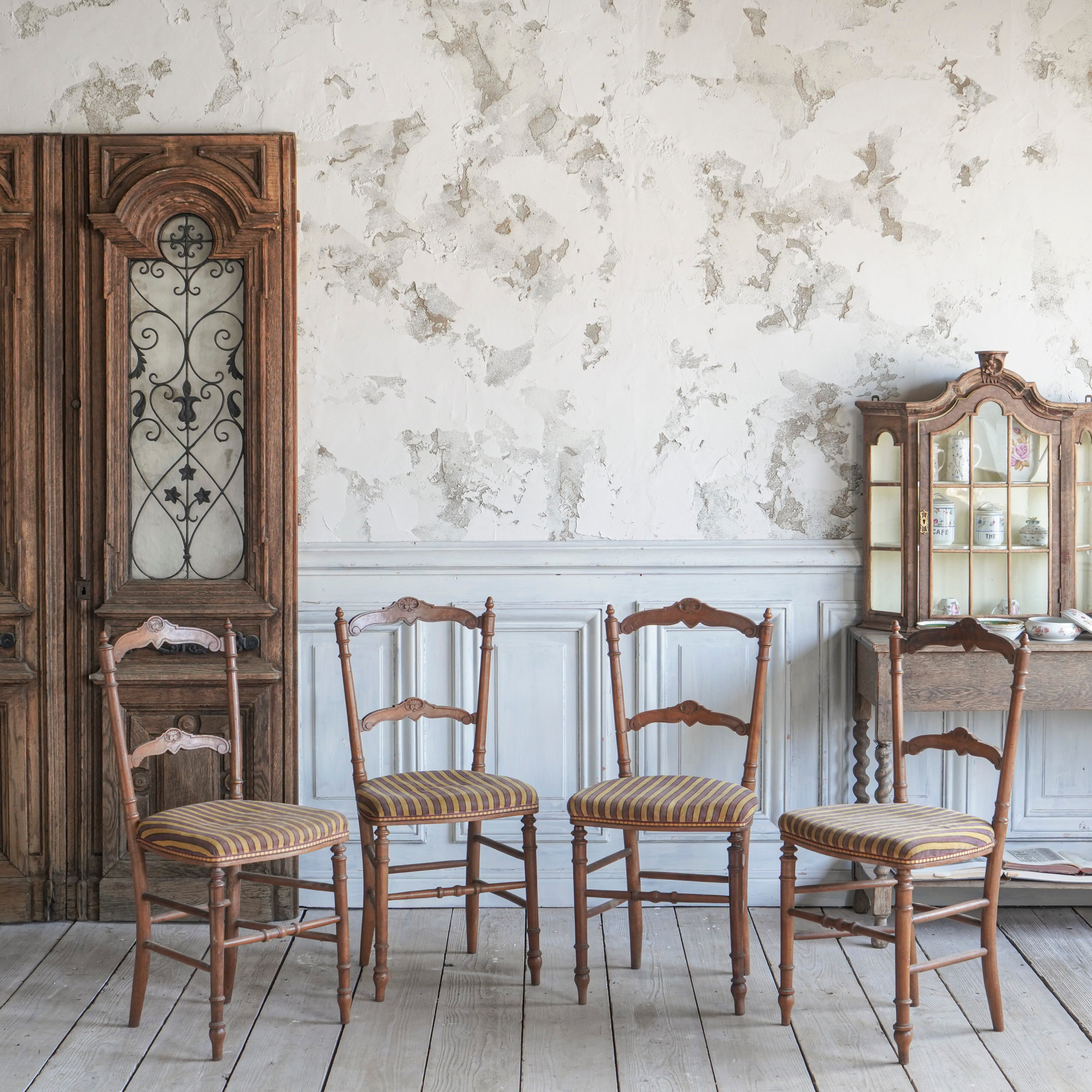 チェアー/アンティークチェア/椅子/ストライプ/模様/ディスプレイ