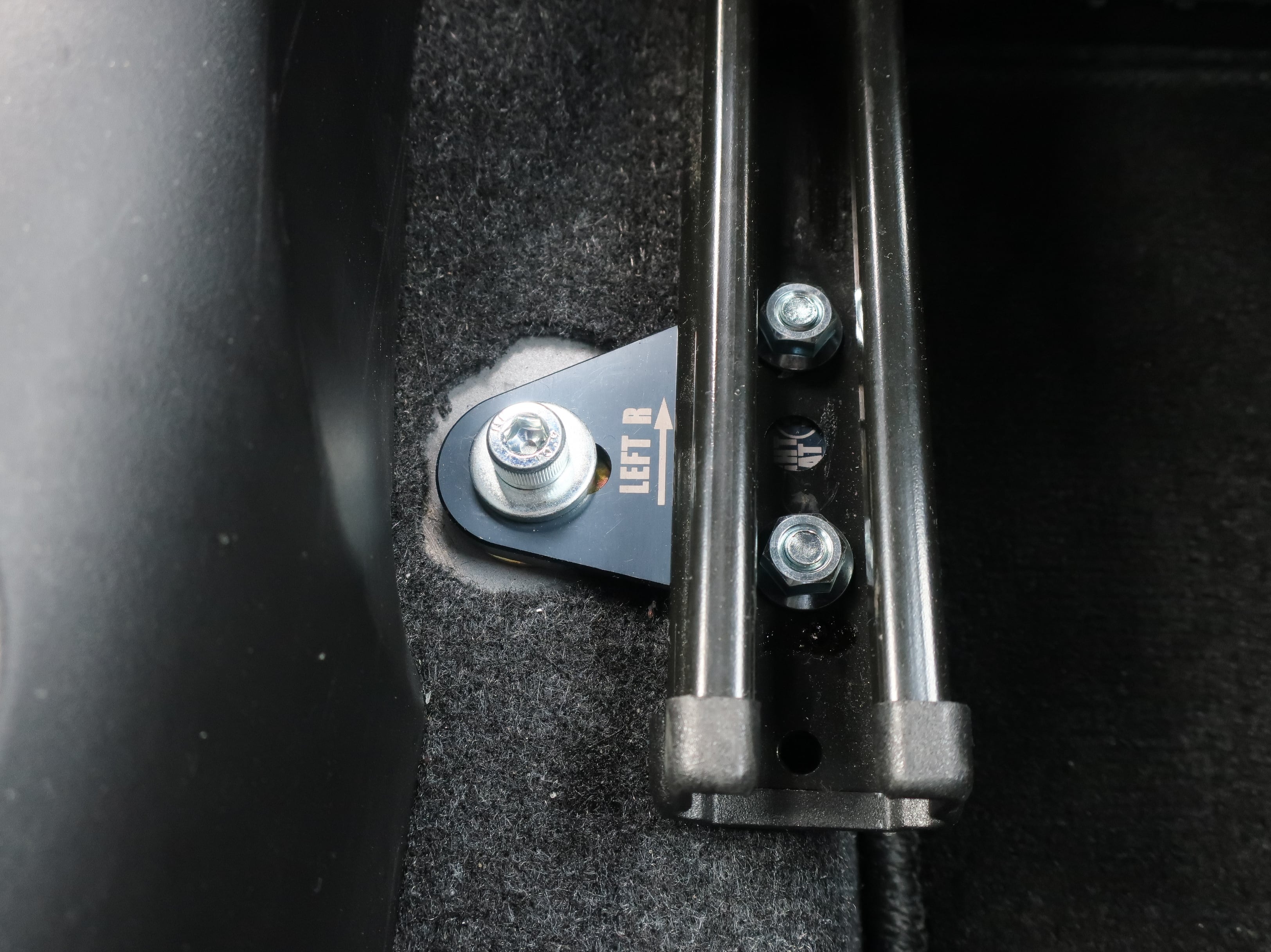 フィアット500・アバルト500 ノーマルシート用ローポジションアダプタ