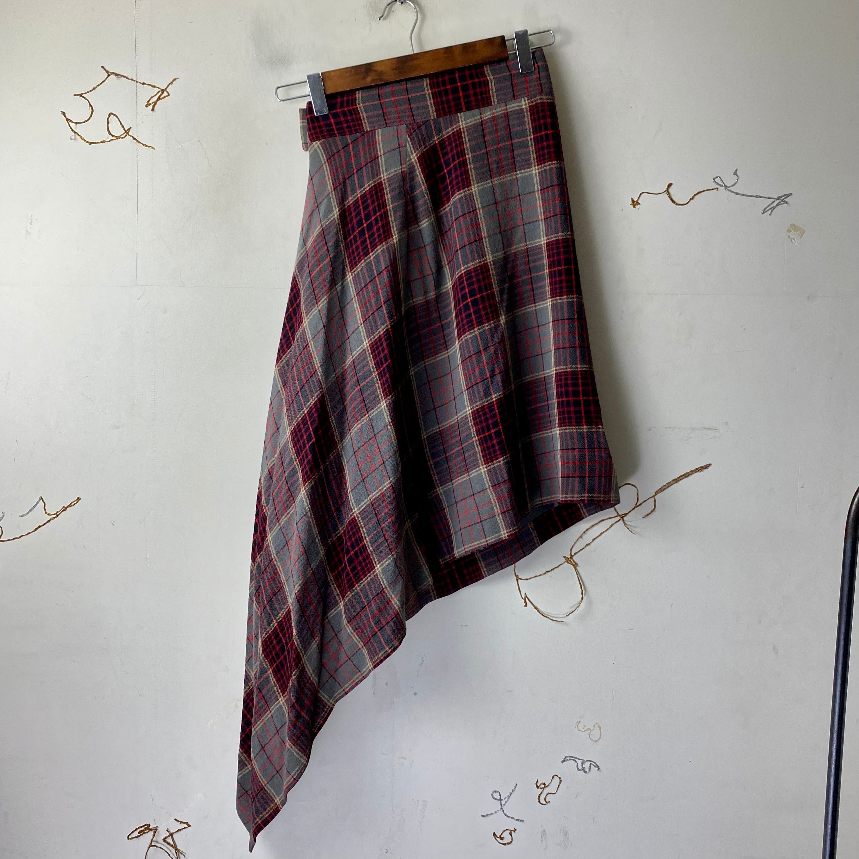 VIVIENNE WESTWOOD tartan check asymmetrical skirt | NOIR ONLINE