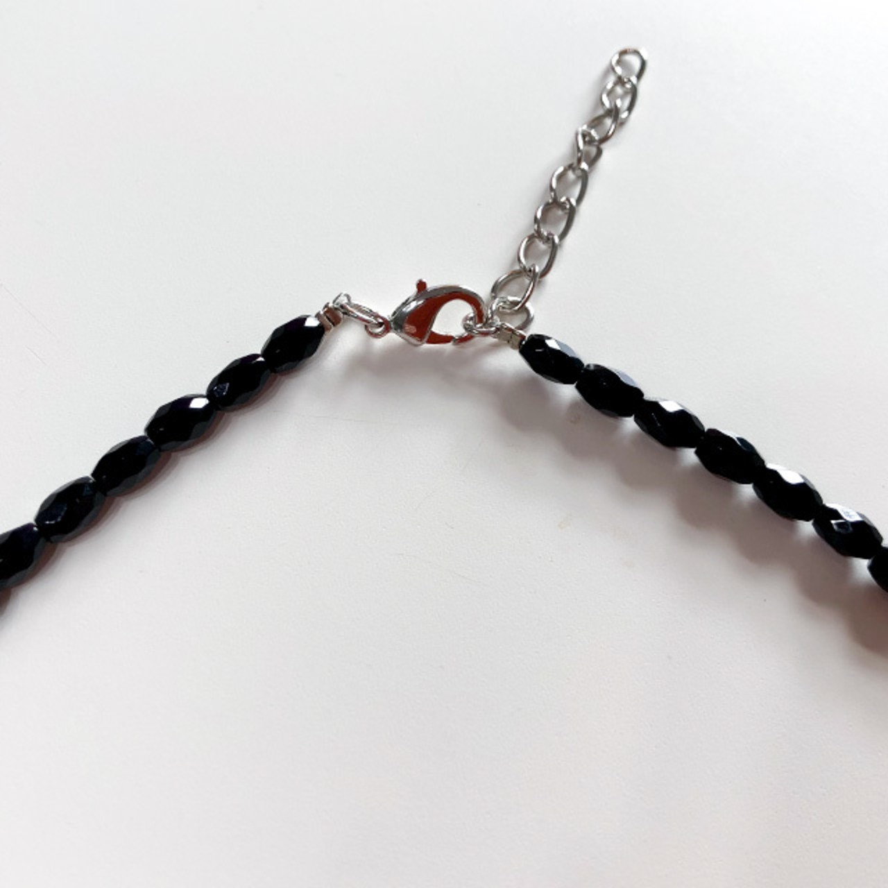 遊び心をくすぐるコスチュームアクセサリー！ アップル珊瑚キューブ オニキス ネックレス ne1099