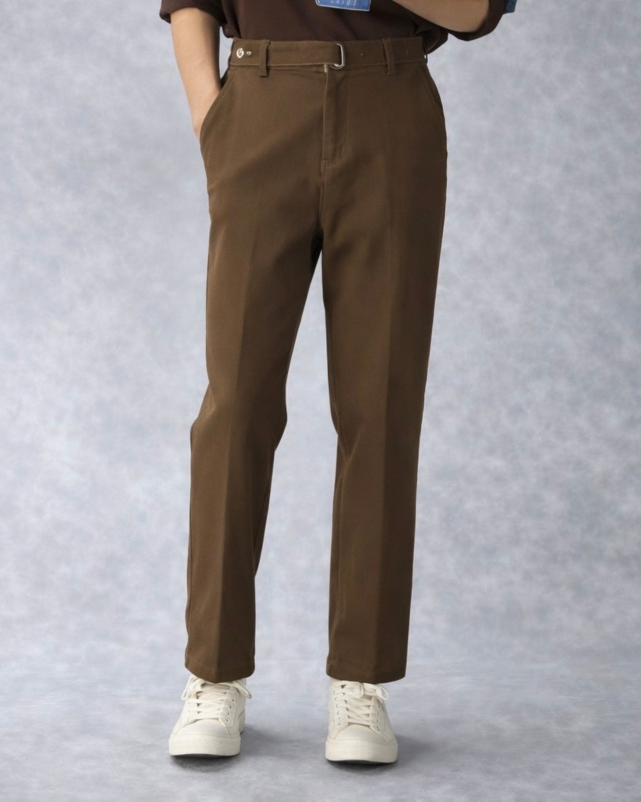 【腰高設計】ハイウエストストレッチテーパードパンツ