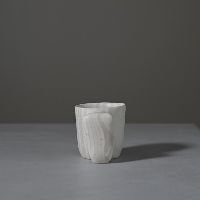 片山亜紀/積層刳貫手カップ 白土系たて(AK101)