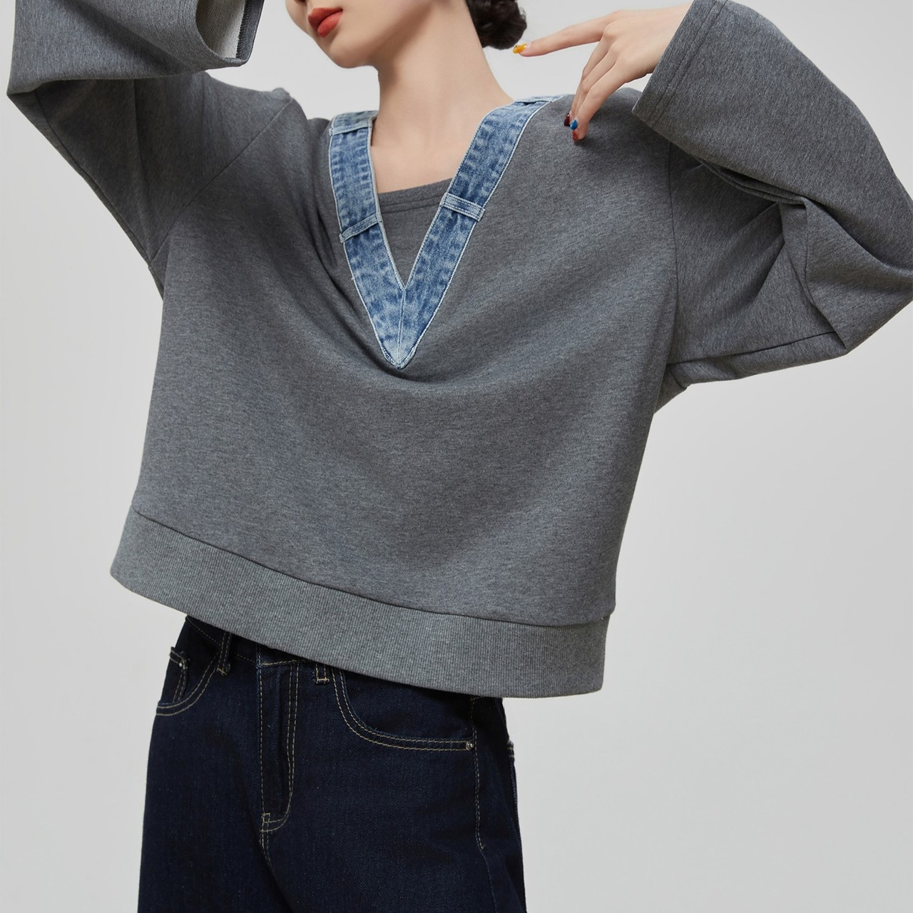 Vネックデニム切替スウェット H0027