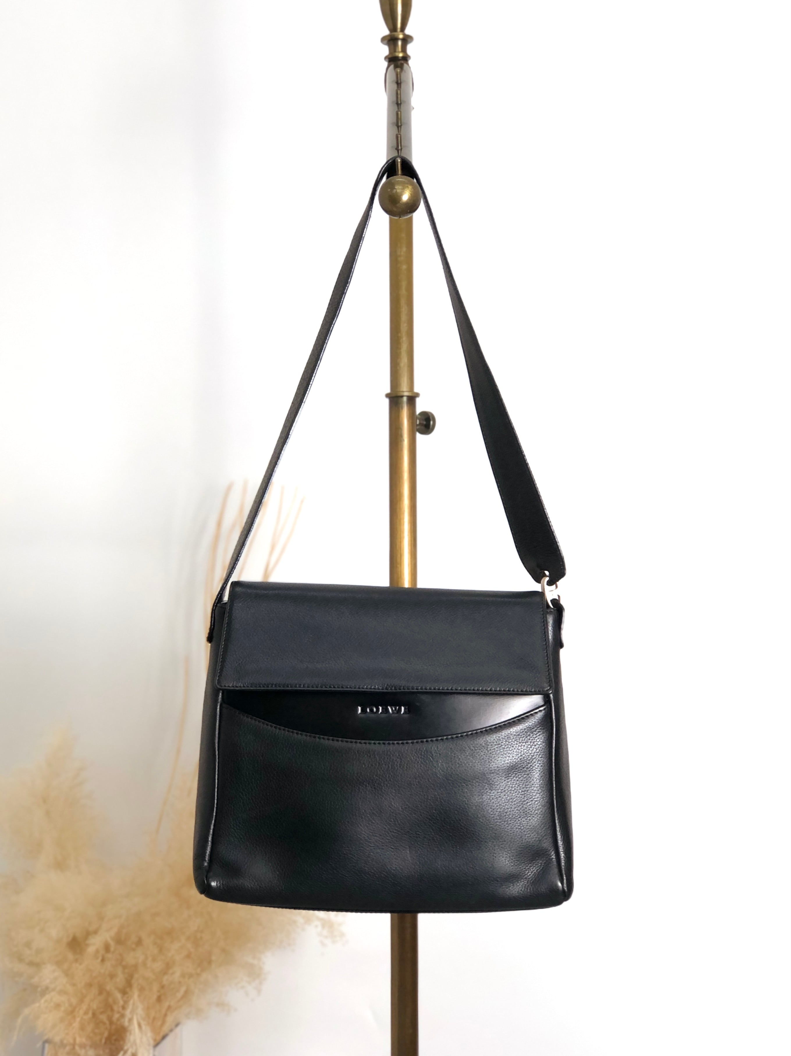 LOEWE ロエベ ショルダーバッグ ブラック ロゴ レザー セミショルダーバッグ vintage ヴィンテージ オールド mxivwm