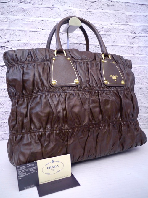 ◆PRADA プラダ BN1232 GAUFRE ギャザーデザイン サフィアーノxナッパレザー ショッピング トート バッグ 茶◆ 使い勝手の良い大容量モデル