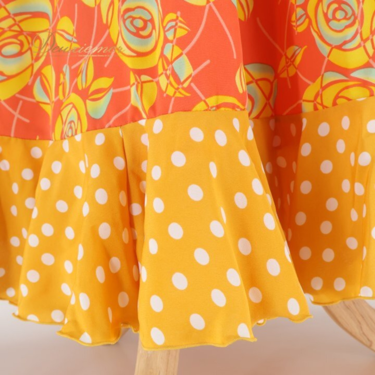 フラメンコ 衣装 エルモサイベリア HERMOSAIBERIA ファルダ スカート ペチコート イエロー系 オレンジ系 黄色 オレンジ 花柄 水玉 ボランテ フリル 軽い 薄い ダンス 発表会 舞台衣装 ステージ衣装