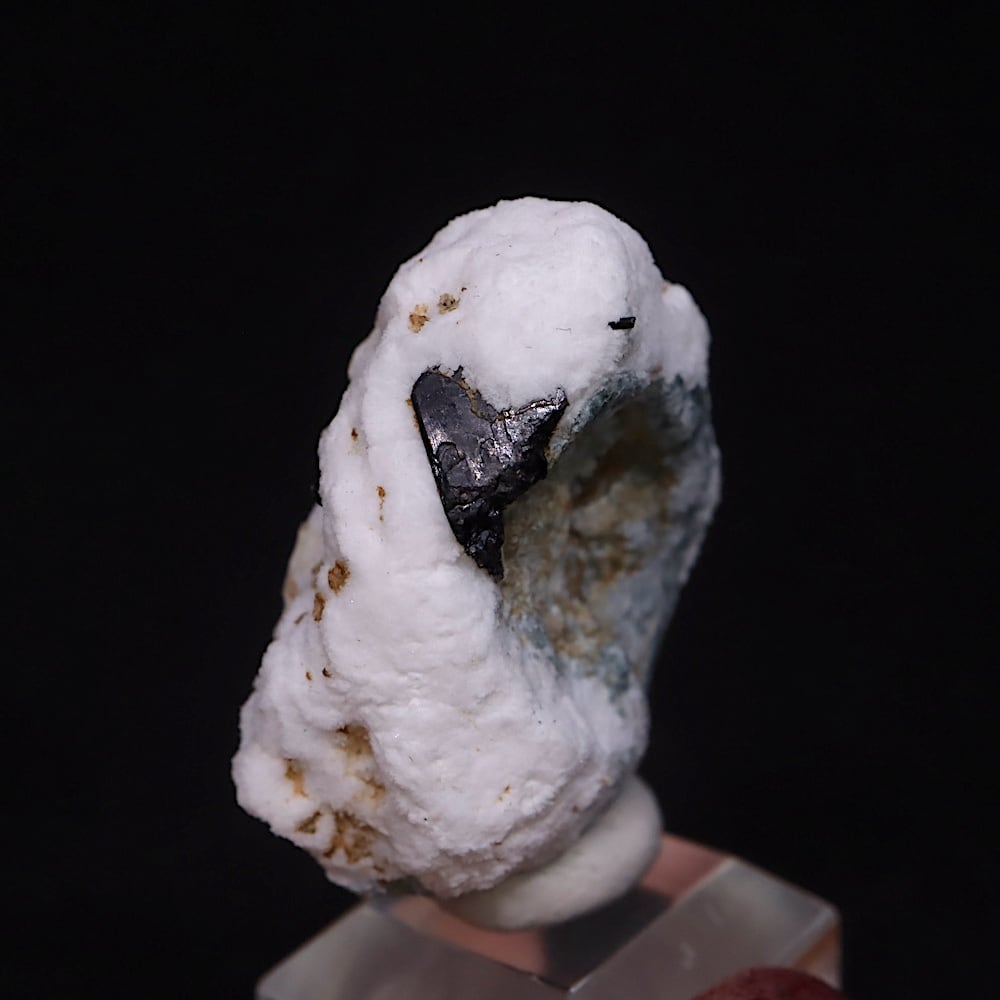 ネプチュナイト 海王石 母岩付き 11g BN287 鉱物 天然石