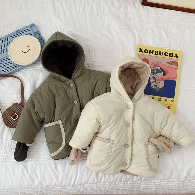 ベビー   冬新作　防寒  冬服 雪遊び 手袋付き　両面　コート