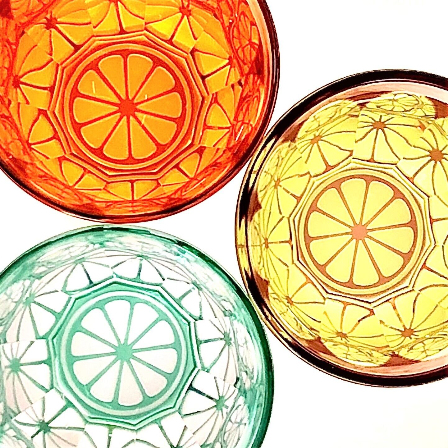 フルーツレモン（金赤×プラセオ）ぐい呑 | 椎名切子（GLASS-LAB) 江戸