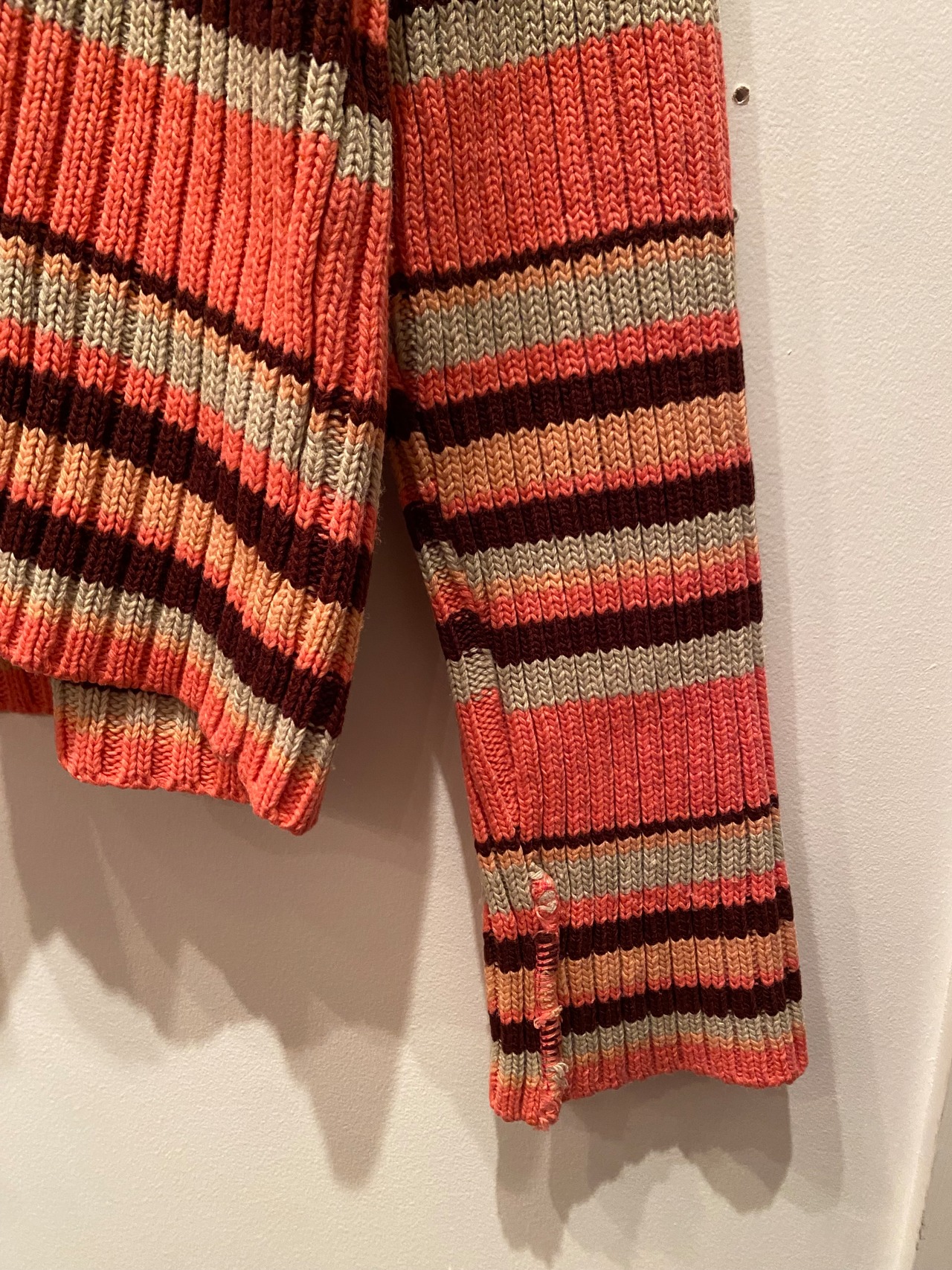 Border design turtleneck knit top