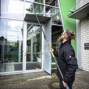 【より安定した高所作業をより正確に！さらに進化したウォーターポールシステム】nLITE® カーボン24K テレスコピックエクステンションポール　4段　6ｍ