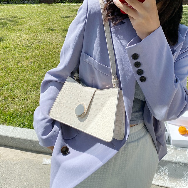 夏の小さなバッグeign女性バッグ2020新しいトレンディなファッションワンショルダー脇の下バッグネット赤野生insメッセンジャーバッグ Tiancai_Wing_Bag9808095