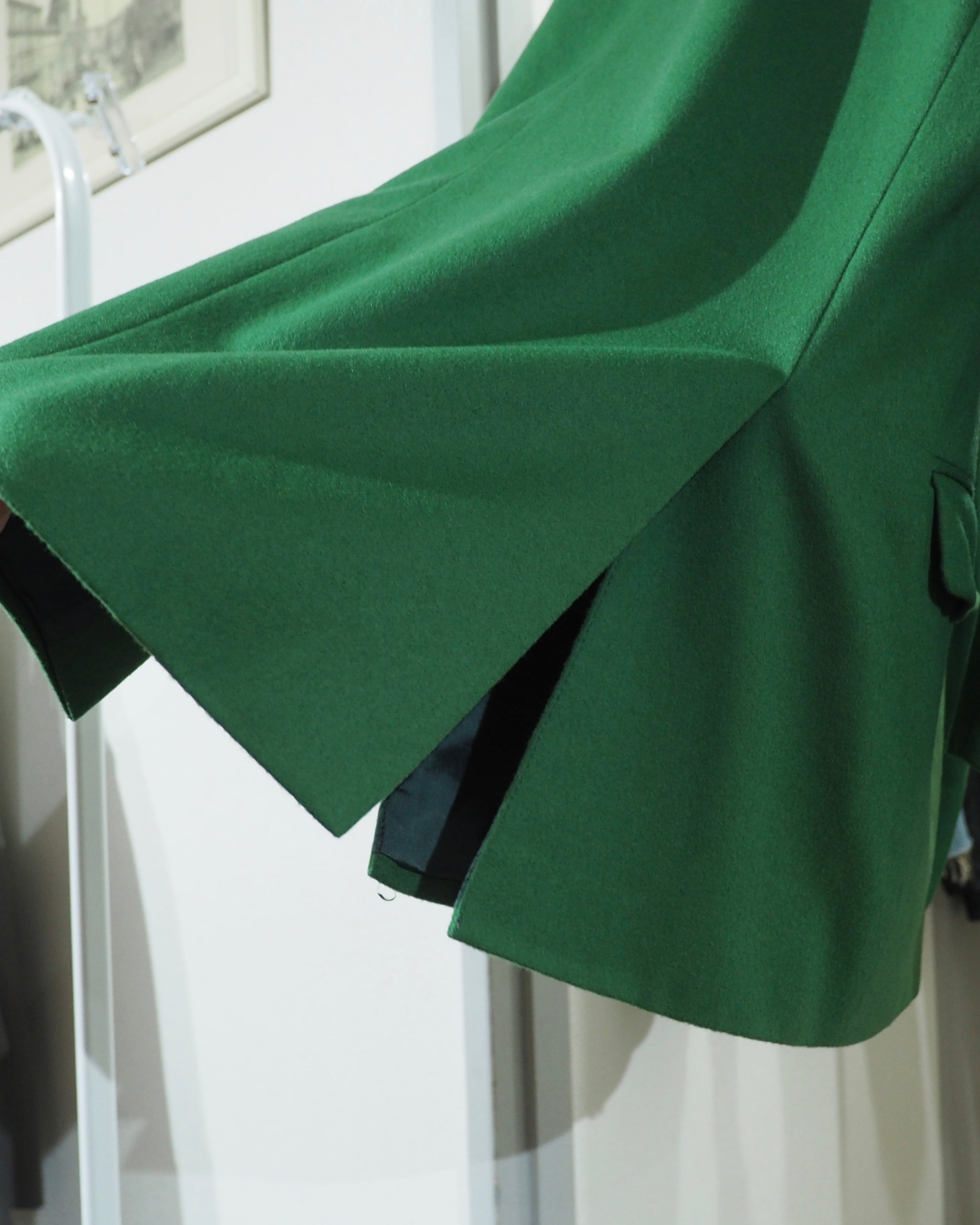 " Made in Italy - STUDIO FERRE " Beautiful Light Green Color Vintage Cashmere Mix Tailored Jacket