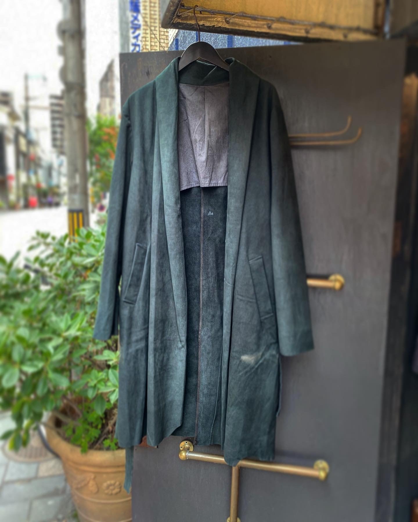 ヴィルドホワイレン　leather gown coatアウター形シングル