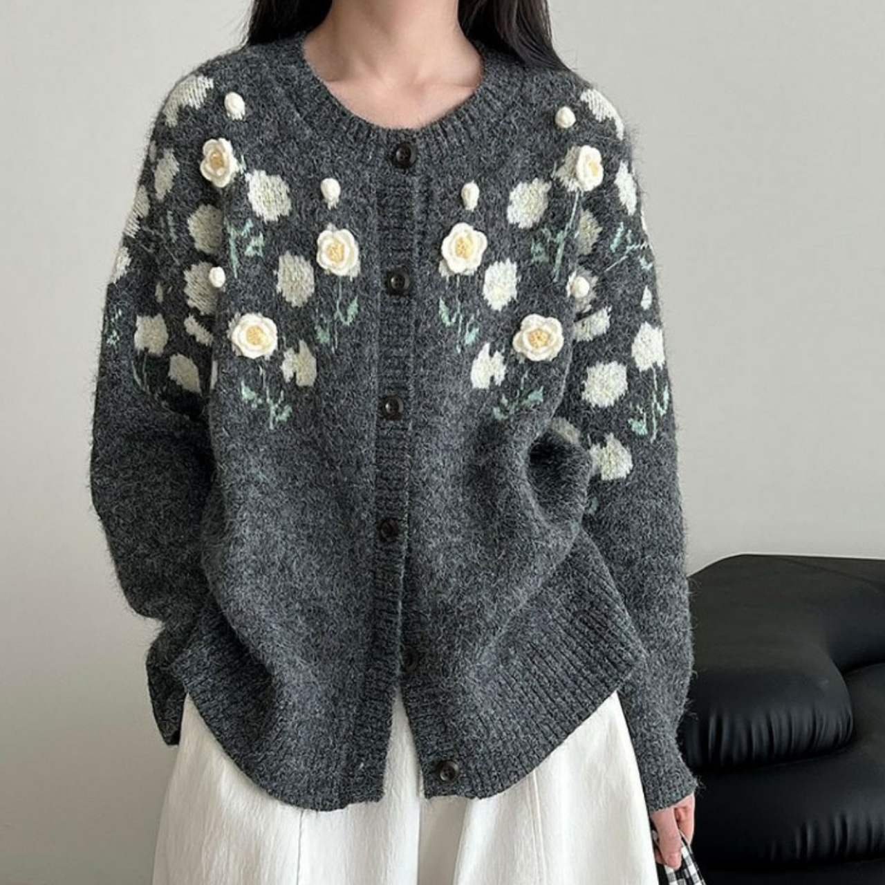 Floral Crew Neck Cardigan T3989