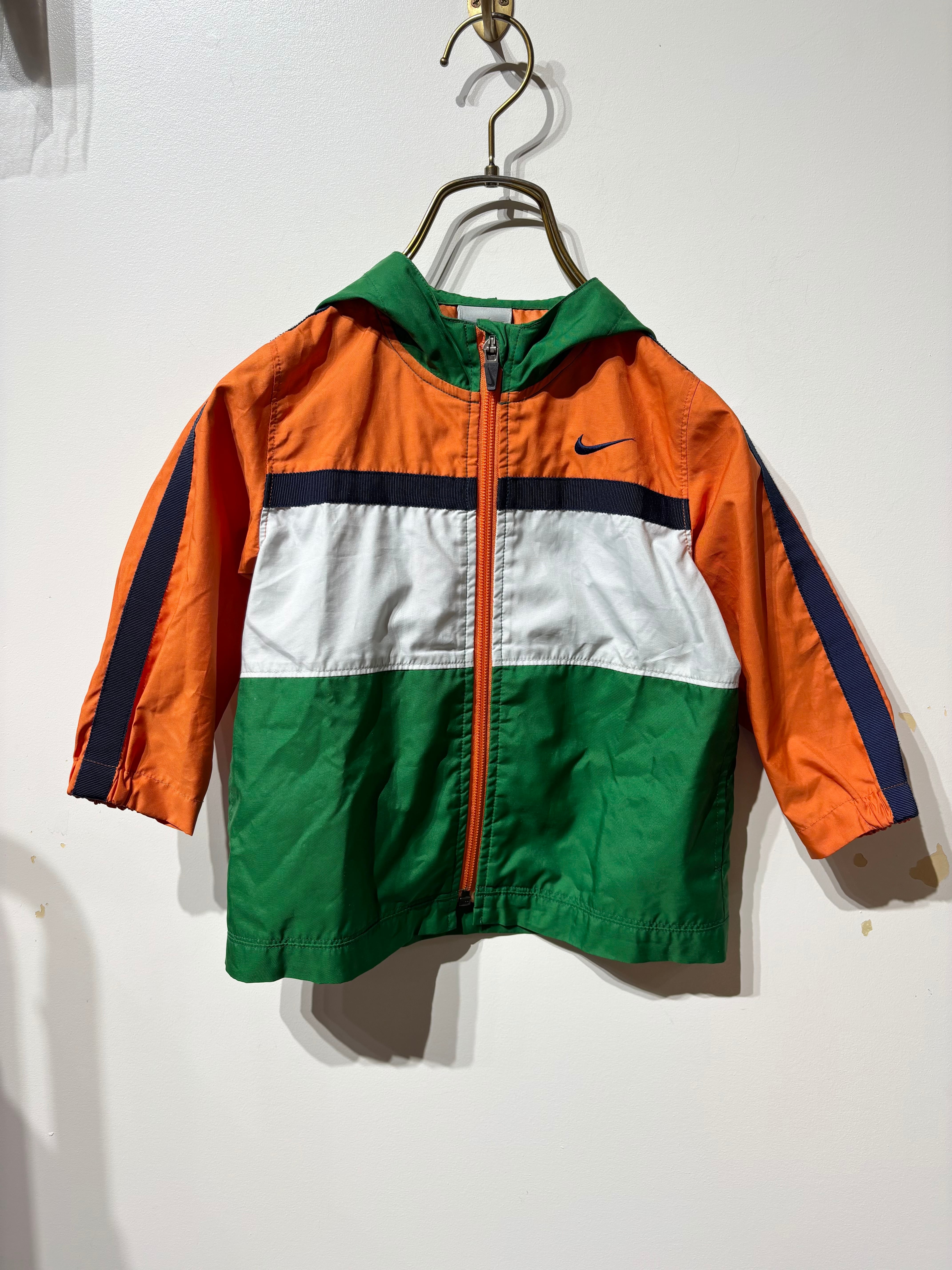 (KD644)85〜95cm NIKE multi color blousin