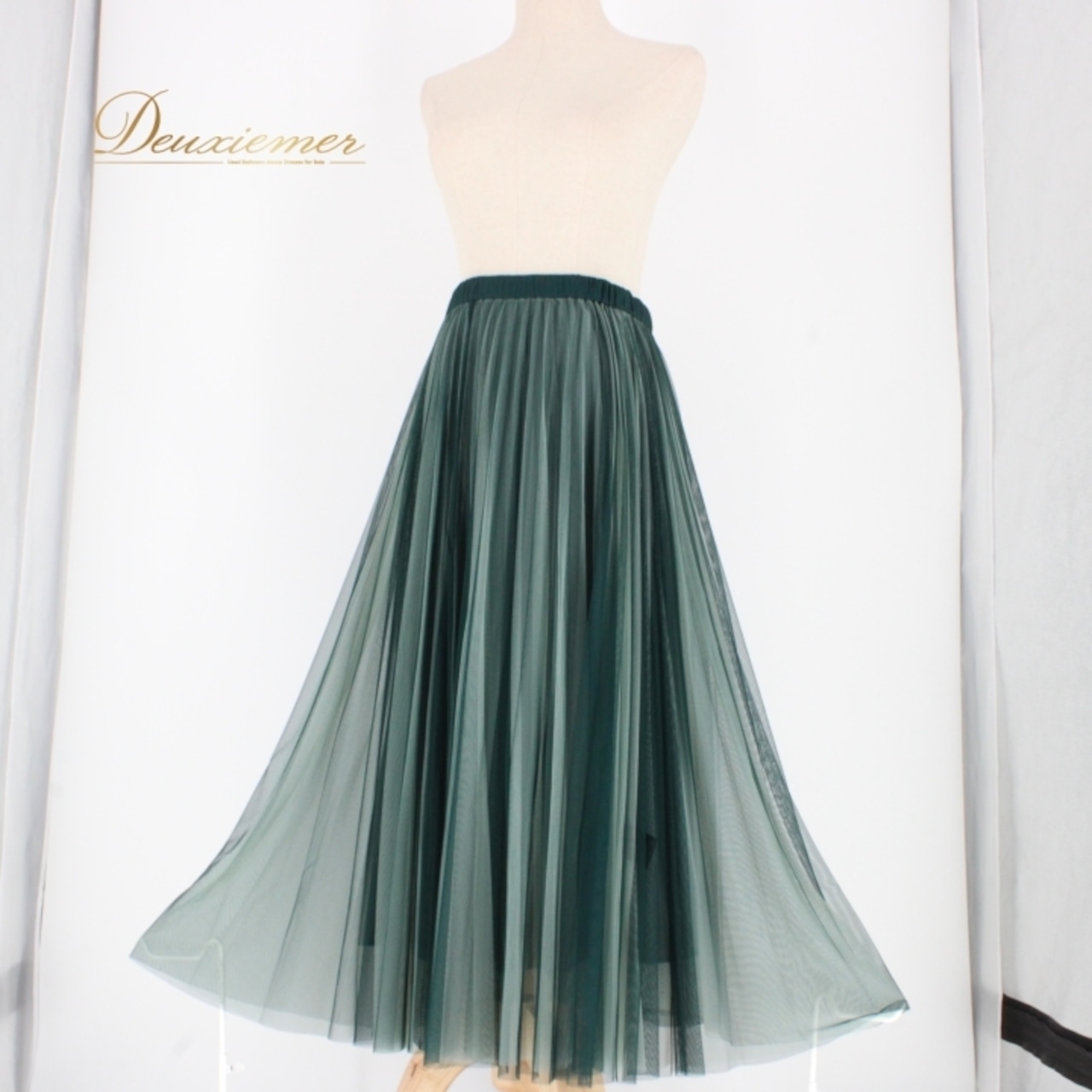 社交ダンス 衣装 スタンダード スカート レッスンウェア レディース 緑 COMME CA コムサ グリーン系 レース 透け感 練習着 フォーマル おしゃれ フレア スカート ストレッチ 大人 女性用 ダンスウェア 発表会 練習用 合わせやすい 着心地 良い 上品 普段使い コーディネート 体型カバー 軽量 シンプル デザイン エレガント