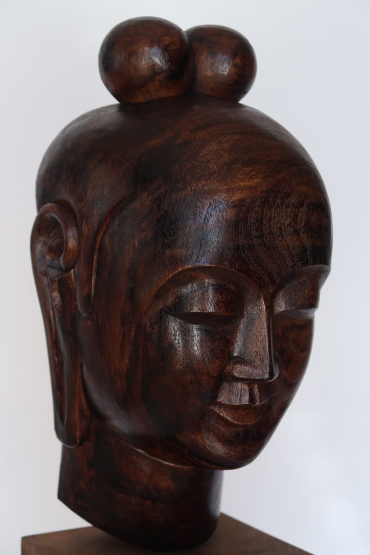The Eternal Smile ― Inspired by the Chuguji Contemplative Bodhisattva