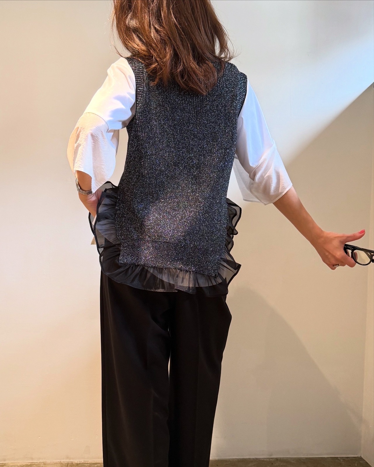 エイミーロウ　eimeelaw　Eimee Law　フリルヘムラメニットジレ