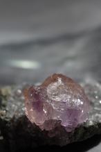 カルール産 ルチル イン アメジスト 「朝露と薔薇」Amethyst  ◇ 天然石・鉱物・パワーストーン・原石 | st00339