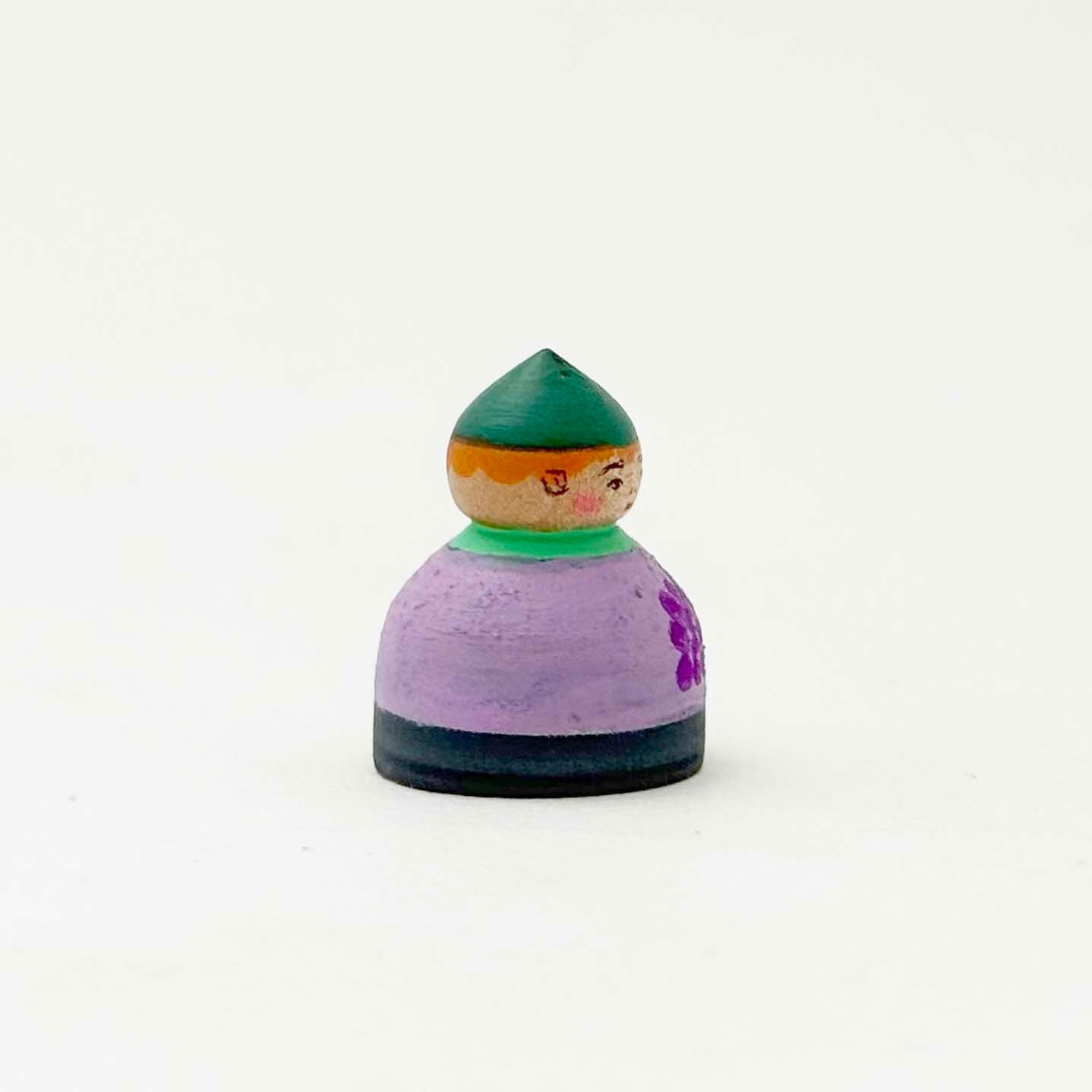 新型フルーツこけし / 笹原綾工人（紫小）