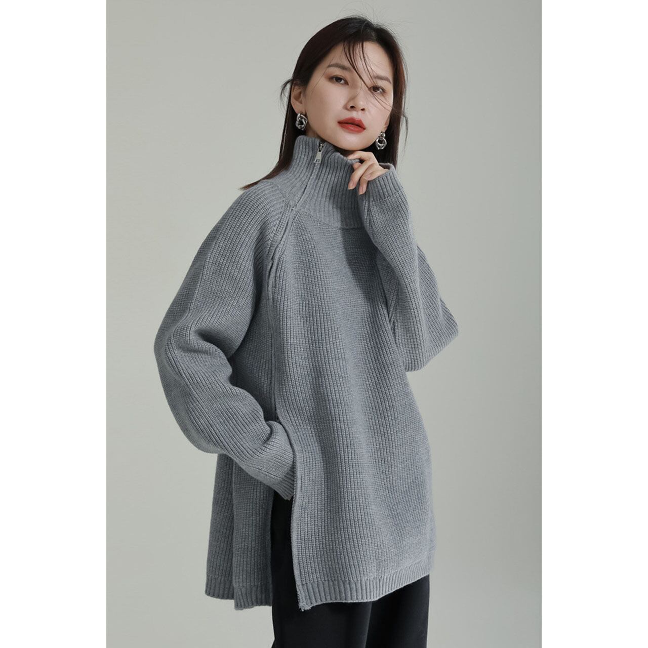 Asymmetry Side Slit Zipper High Neck Knit