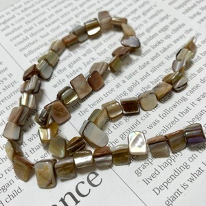 【1連】約40個.天然シェル染色ビーズ/ベージュ/スペーサー/貝