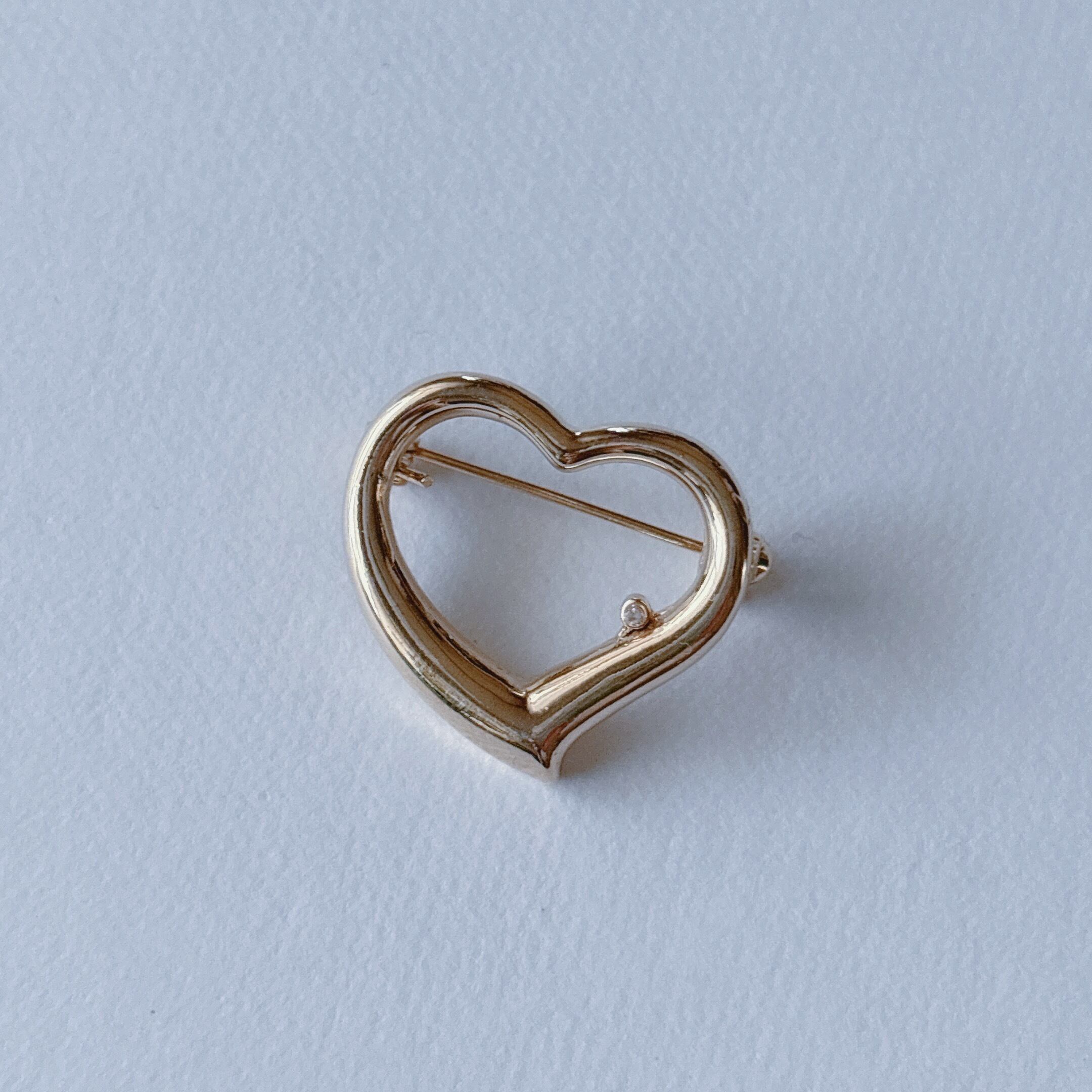 Vintage 90s gold tone crear rhinestone heart crown angel pin