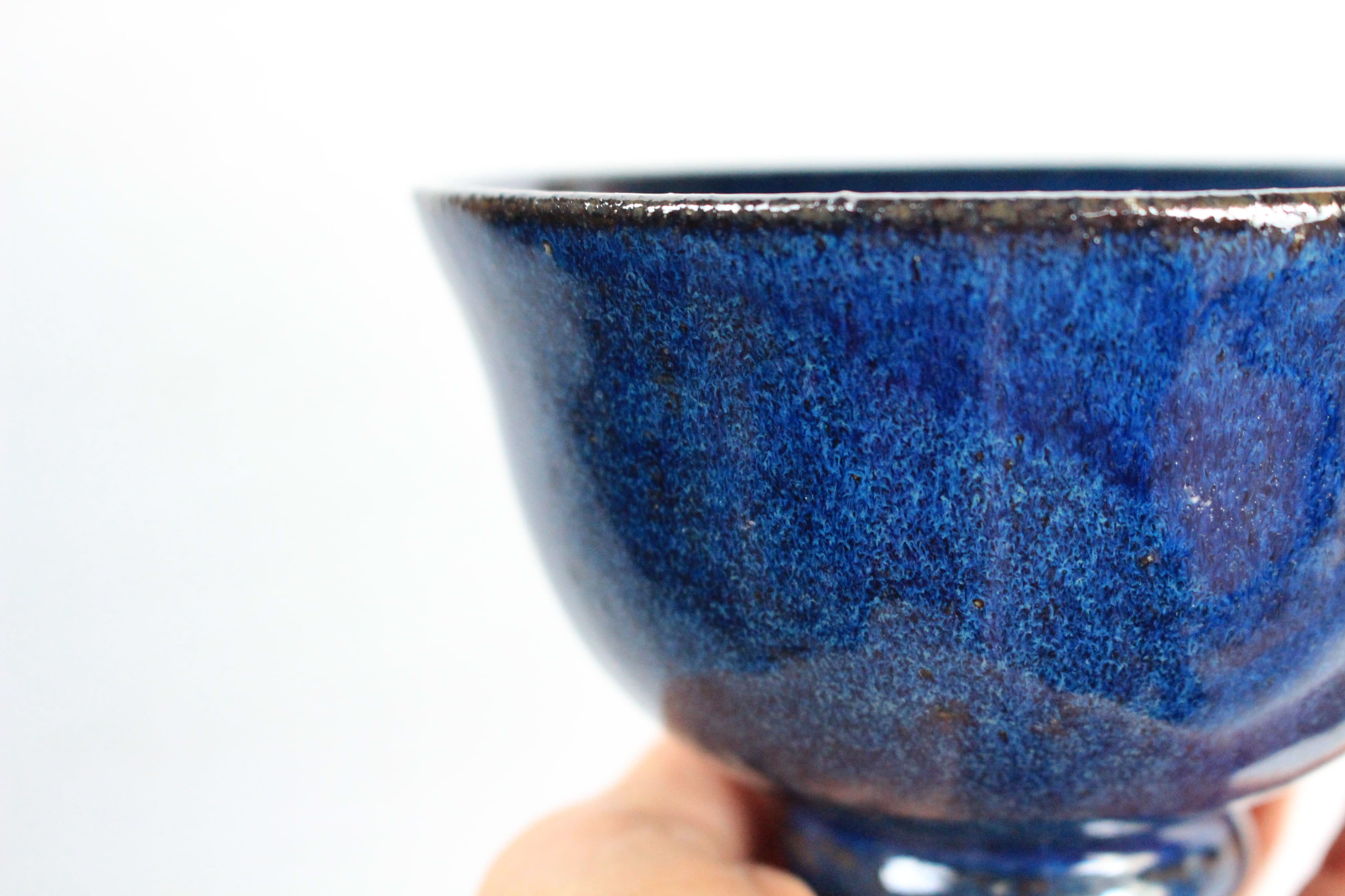 濃紺の鉢 -生きるということ-