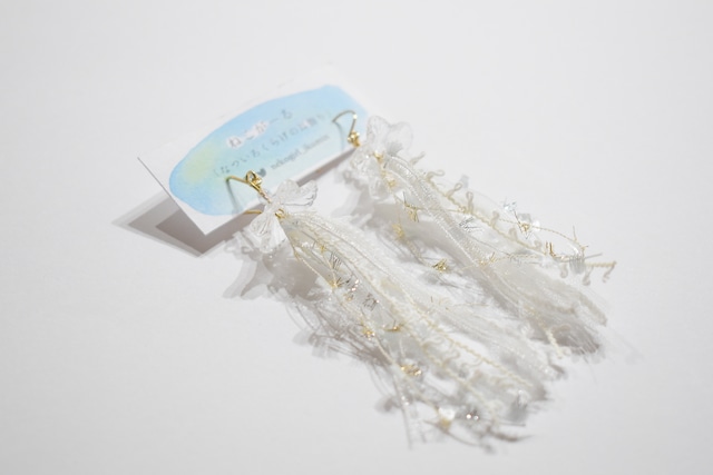 【イヤリング変更可能】ねこがーる/なついろくらげの耳飾り