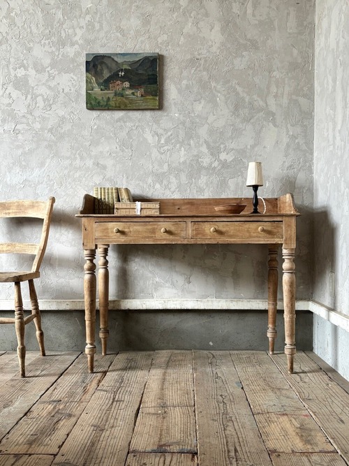 Washing Table (A27-93)