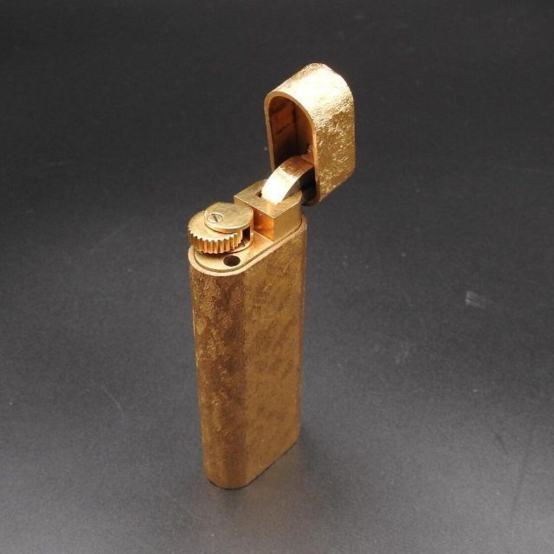 希少 カルティエ ガスライター オーバル型 グリーン（CARTIER  