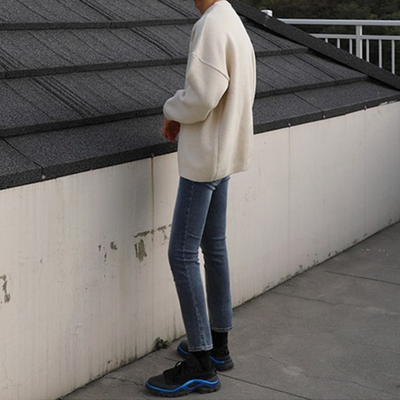 シンプルモードラウンドネックニット　993