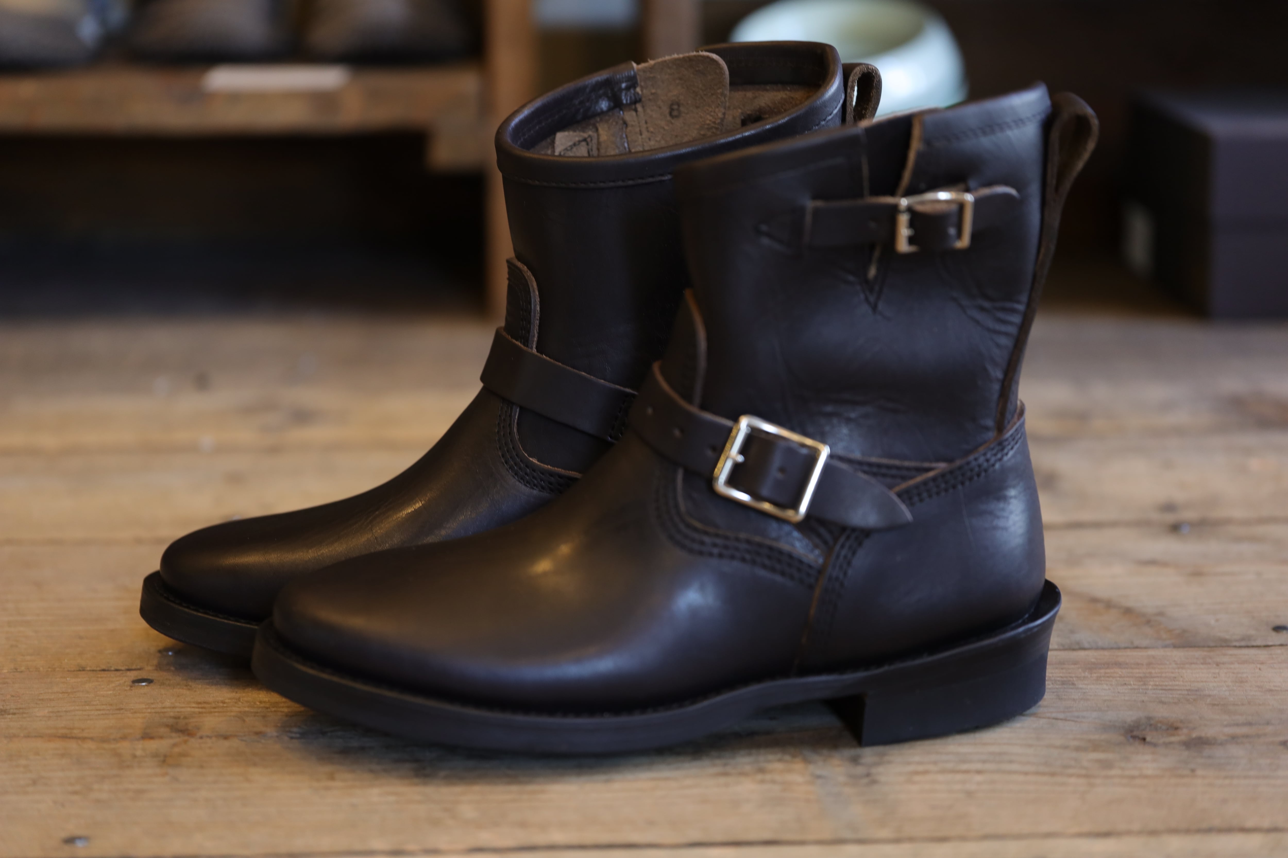 Makers(メイカーズ)〜HORSE ENGINNER SHORT DERBY〜 | Amboy