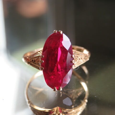 アンティーク K18合成ルビーの繊細なリング