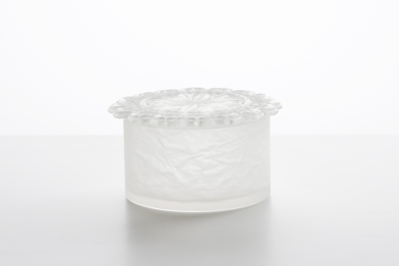 Lace -white-