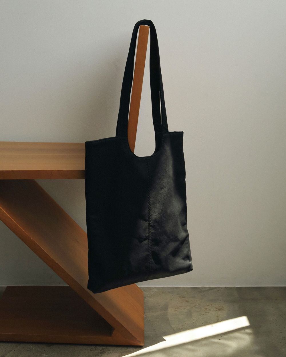 anuke(アンヌーク) Ecoleather Tote Bag | サウスオレンジ｜メンズ