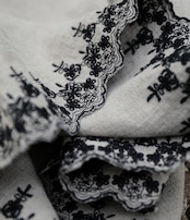 裾刺繍リネンベスト