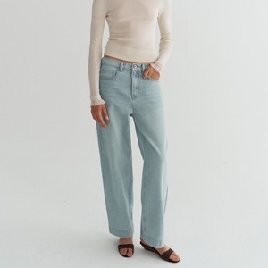 Light Wash Straight Denim T6185