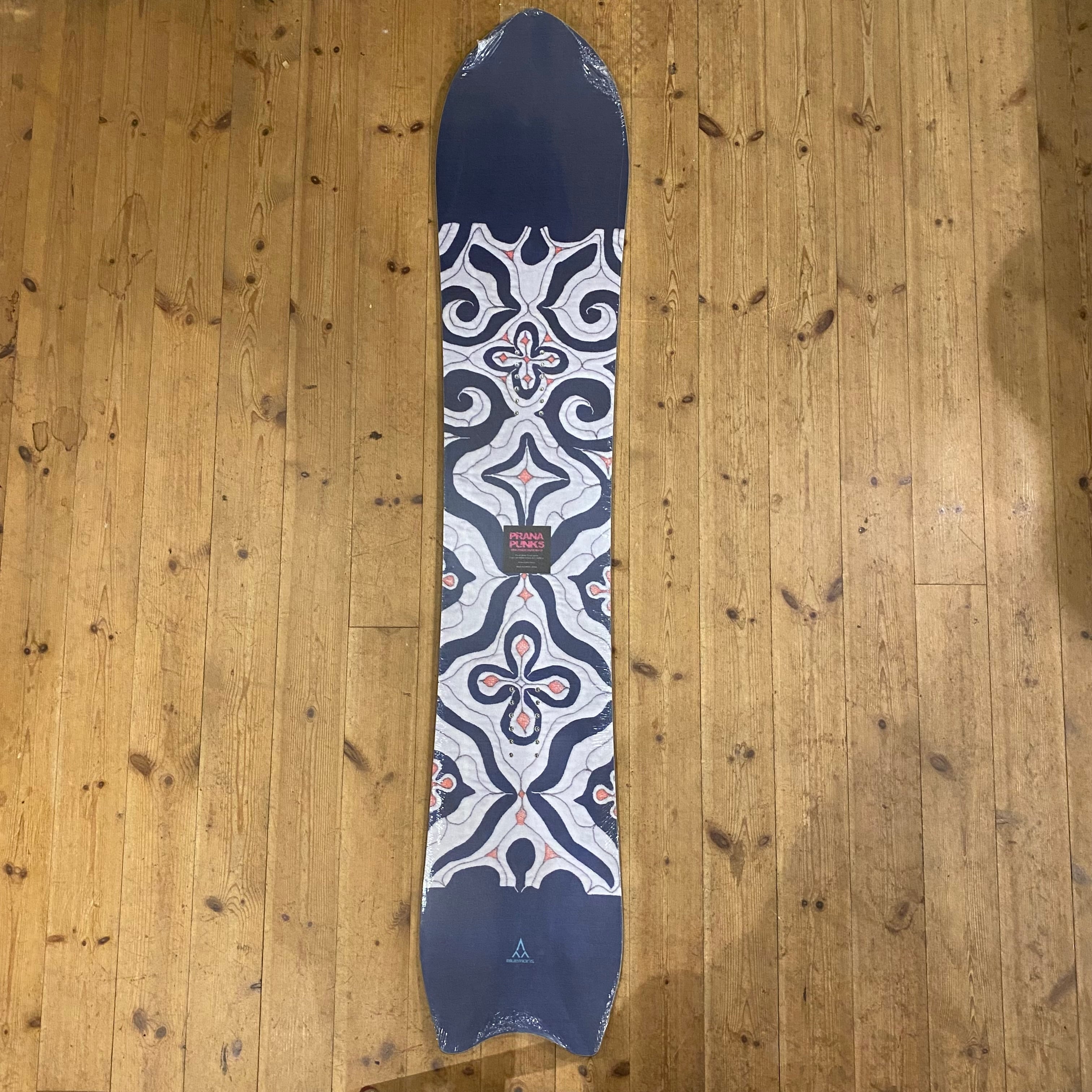スノーボード PRANA PUNKS MAHOROBA 169 早期予約 26-27 PRANA PUNKS MAHOROBA | ODDBALL SKATE