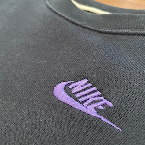 【NIKE】ワンポイント 刺繍ロゴ スウェットトレーナー 袖ポケット ナイキ us古着