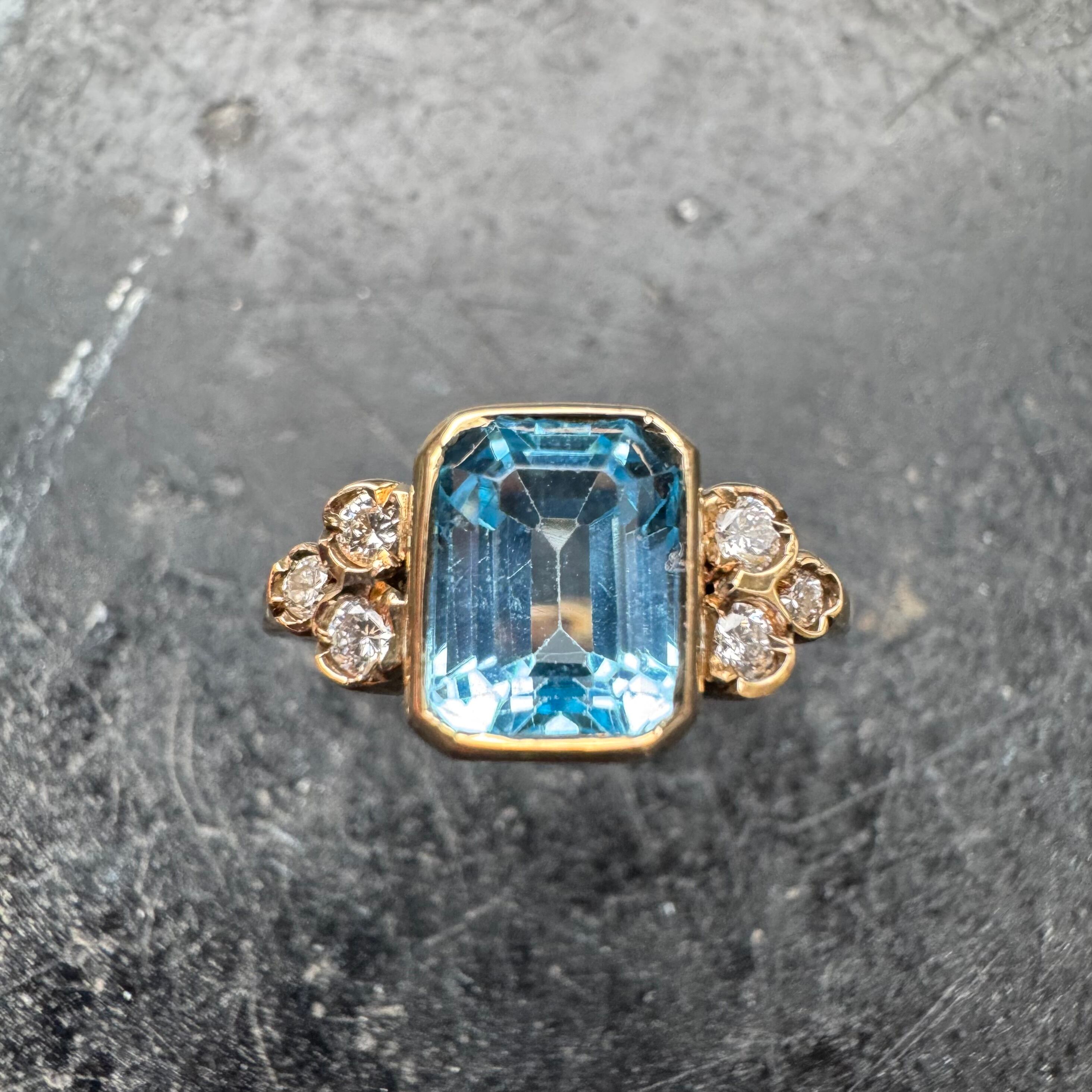 英国ヴィンテージ アクアマリン ＆ ダイヤモンド リング | Pay ID