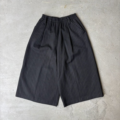 Striped cropped pants